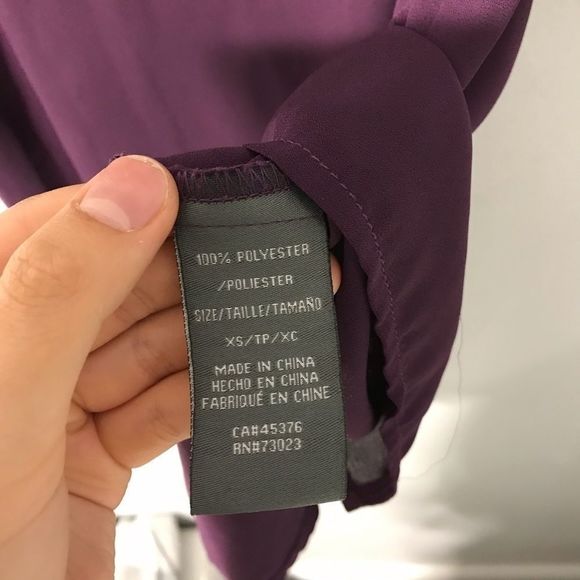 Suzy Shier Purple Sleeveless V-neck Blouse Size XS - Picture 4 of 5
